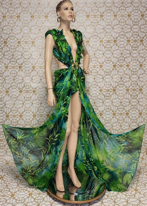 jlo versace dress replica|jungle dress versace storia.